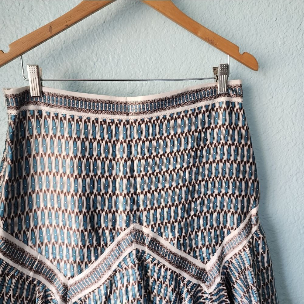 STUDIO M silk asymmetrical hem side zip luxecore skirt - Picture 4 of 11